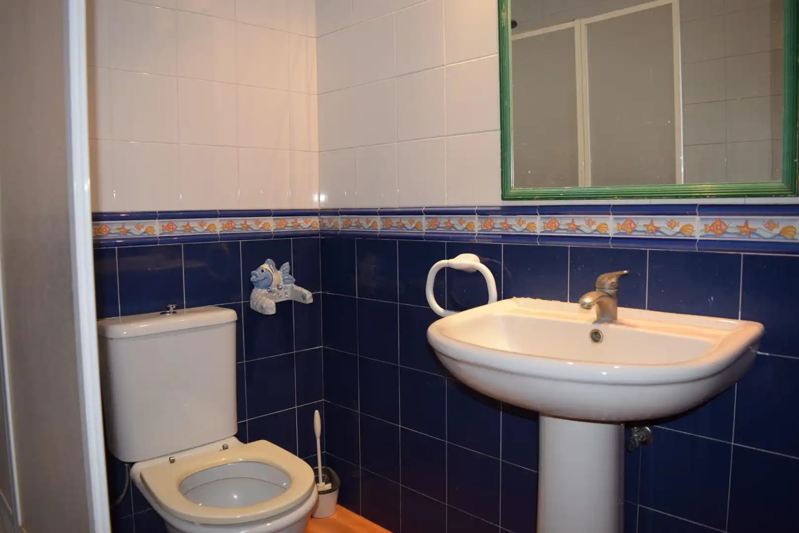 Bany de Pis en venda en Oviedo  amb Calefacció, Parquet i Traster