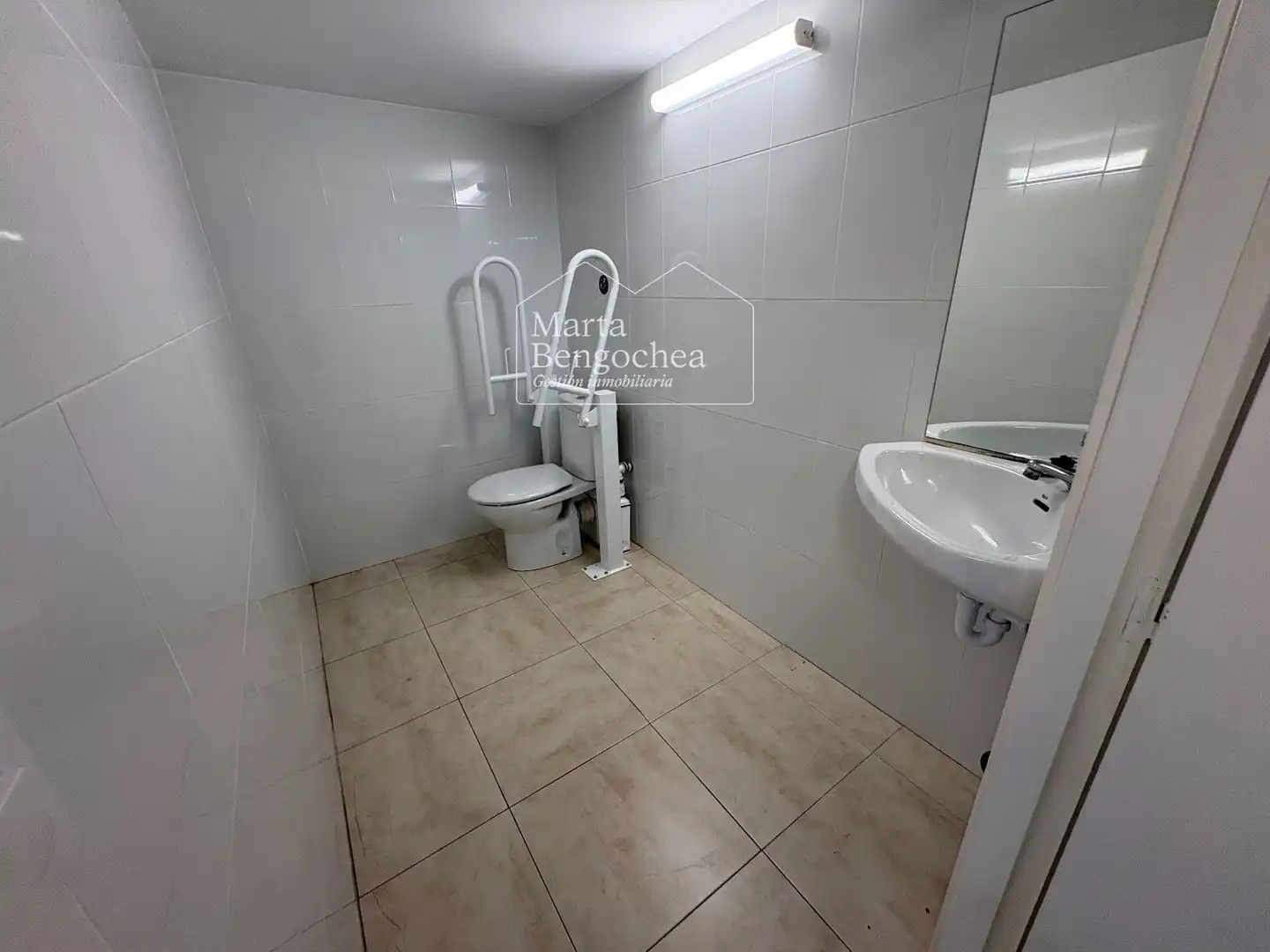 Bany de Local de lloguer en Vitoria - Gasteiz