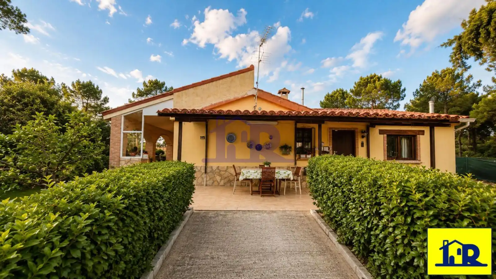 Houses for sale in Cuenca  with Heating and Storage room