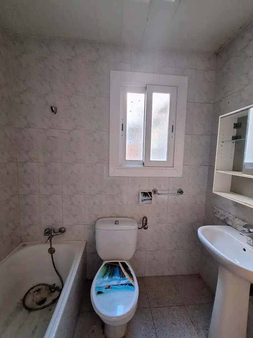 Baño de Piso en venta en Terrassa con Balcón
