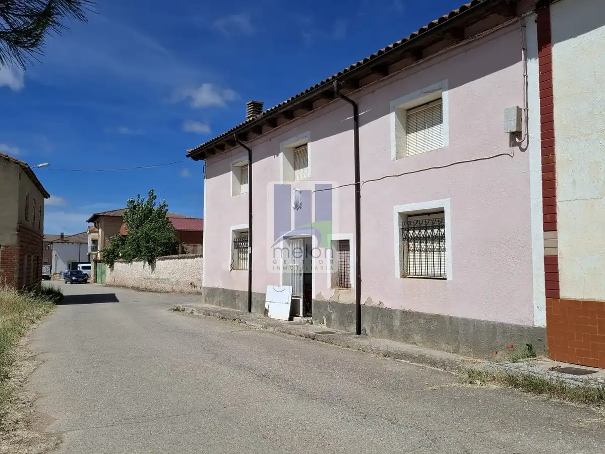 Vista exterior de Casa o chalet en venta en Villadiego con Trastero