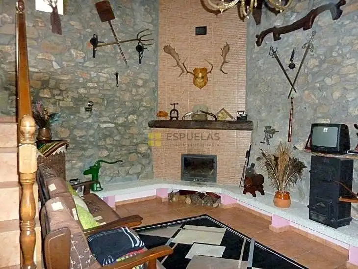Sala d'estar de Casa o xalet en venda en Muro de Aguas amb Moblat i Balcó