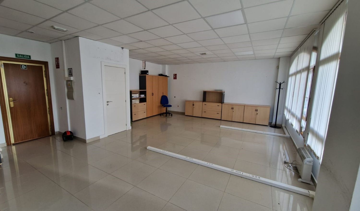 Office for sale in León Capital   with Heating