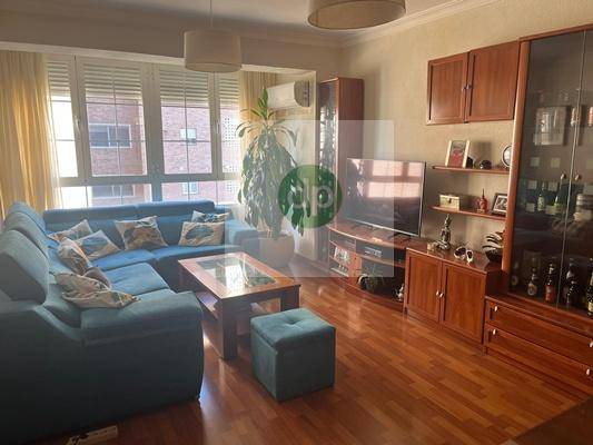 Piso en Venta en Casco Antiguo