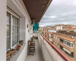 Vista exterior de Apartament en venda en L'Hospitalet de Llobregat amb Aire condicionat, Calefacció i Parquet