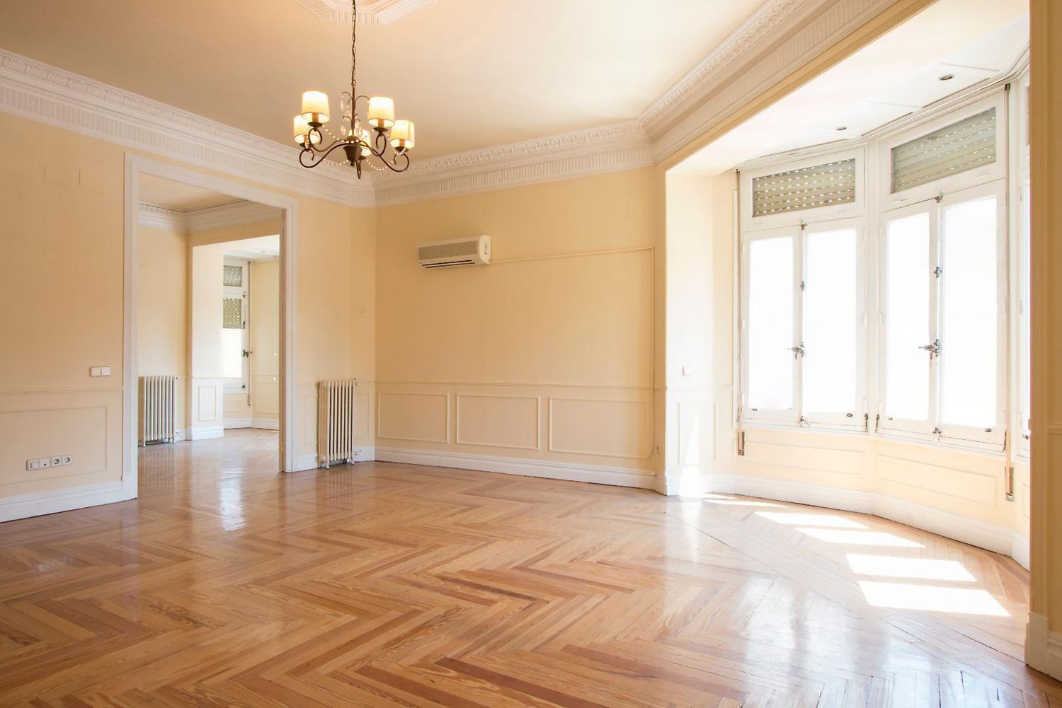 Dining room of Flat for sale in  Madrid Capital  with Air Conditioner