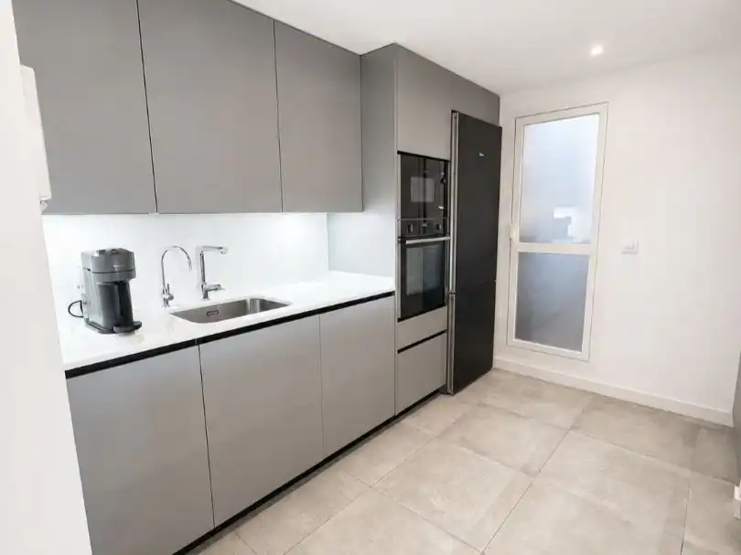 Küche von Wohnung zum Verkauf in Las Rozas de Madrid mit Klimaanlage, Terrasse und Schwimmbad