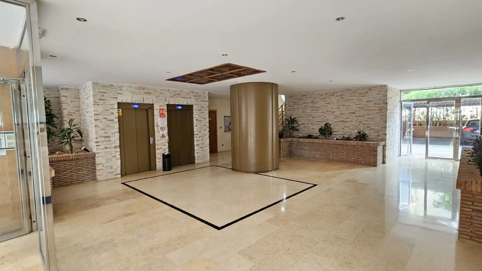 Apartamento con piscina en venta en Amplaeies 37, imagen 12