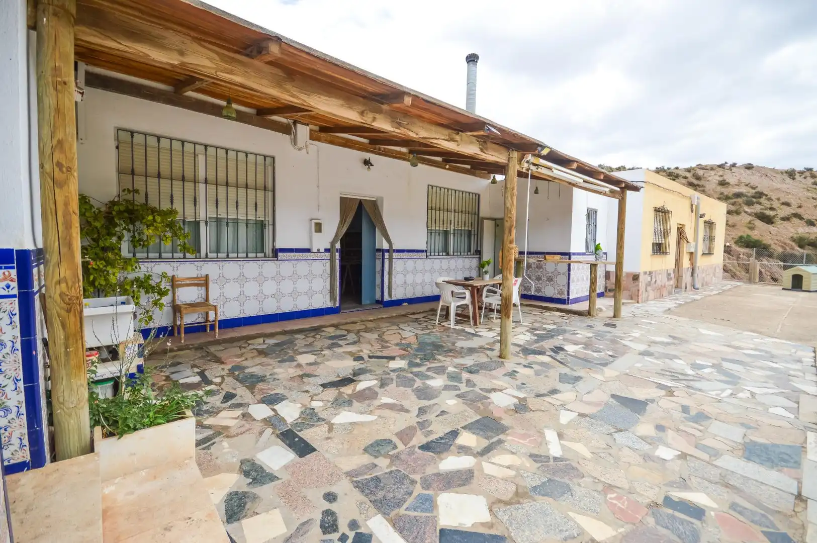 Vista exterior de Finca rústica en venda en Gádor amb Jardí privat, Terrassa i Piscina