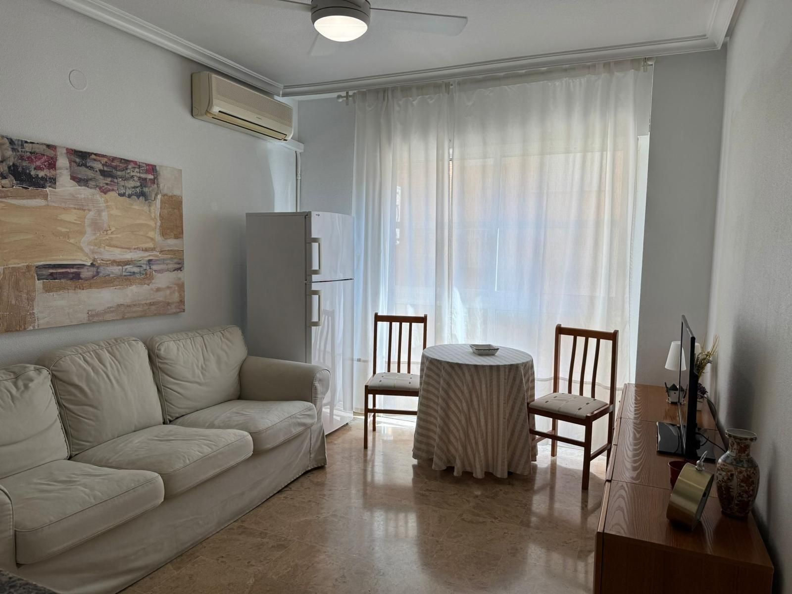 Sala d'estar de Apartament de lloguer en  Murcia Capital amb Aire condicionat