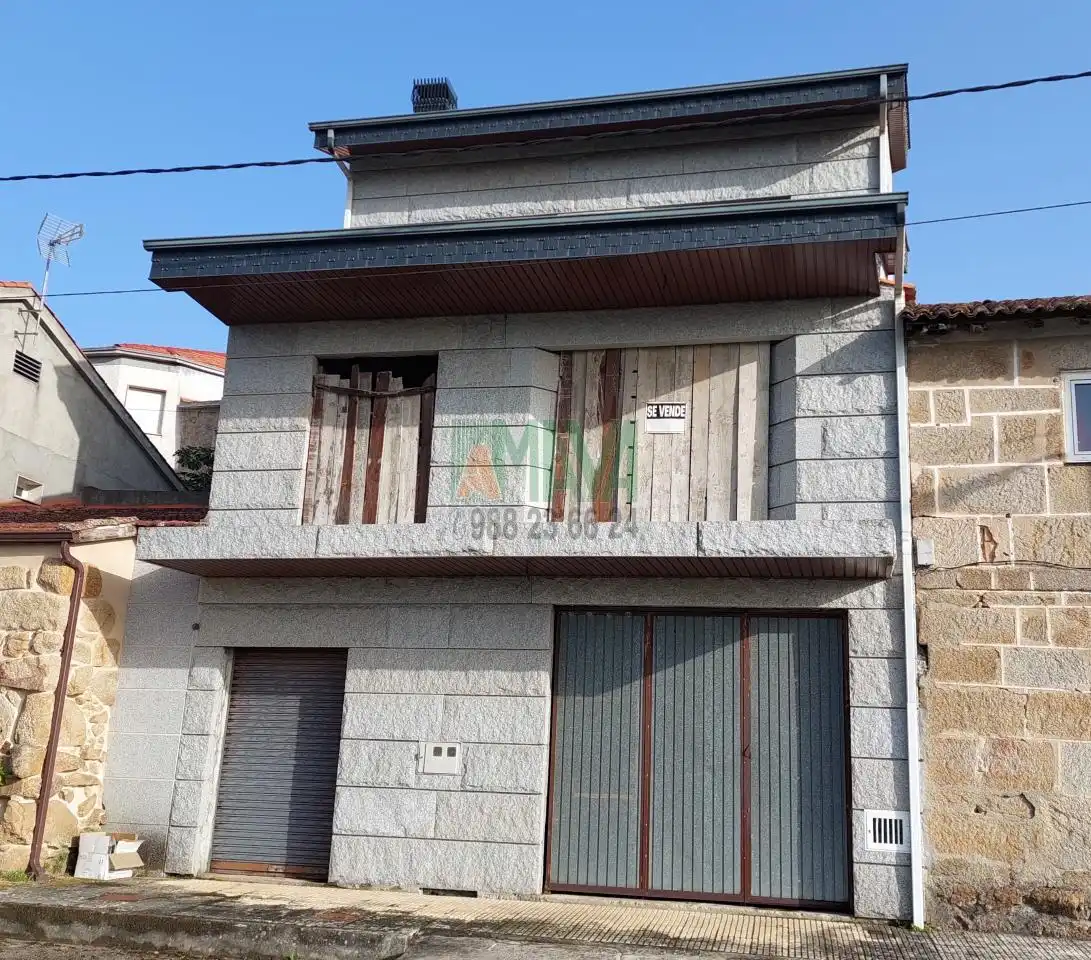 Vista exterior de Casa o xalet en venda en Ourense Capital  amb Calefacció