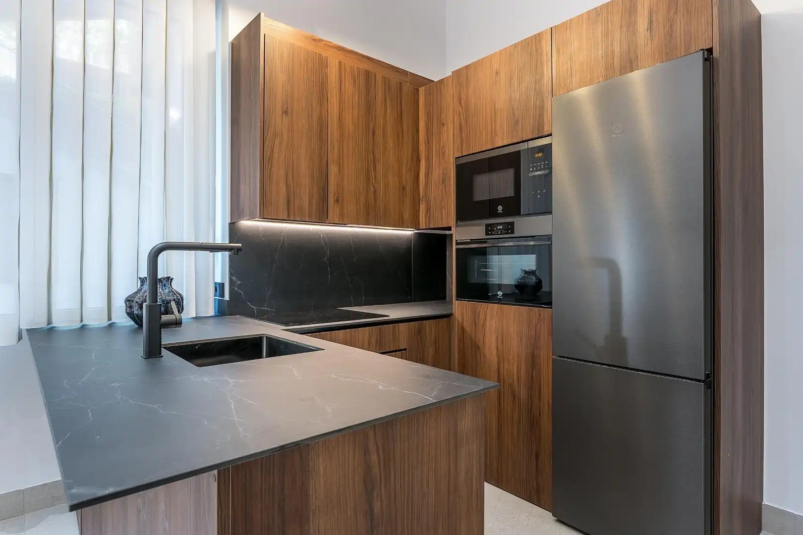 Kitchen of Ground floor for sale in Granada  with Air Conditioner, Private garden and Furnished