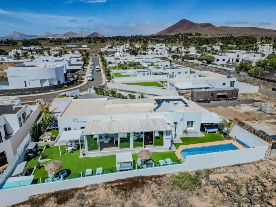 Vista exterior de Casa o chalet en venta en Teguise con Terraza y Internet