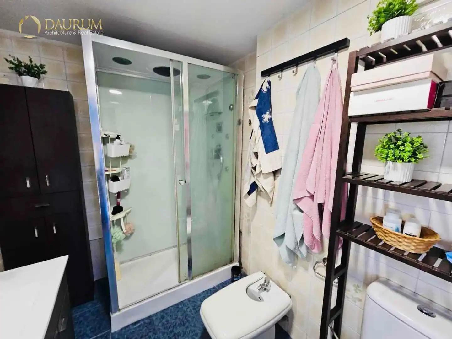 Bathroom of Flat for sale in Málaga  with Air Conditioner, Heating and Terrace