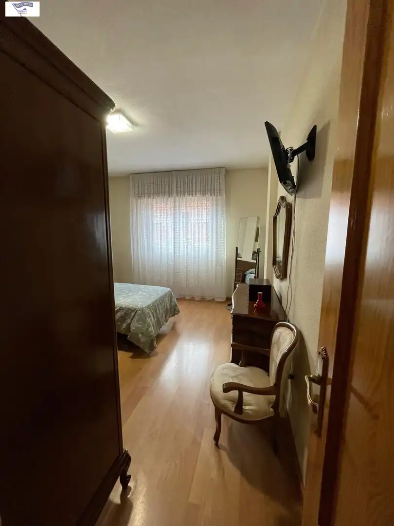 Schlafzimmer von Wohnungen zur Miete in Albacete mit Heizung, Möbliert und Balkon