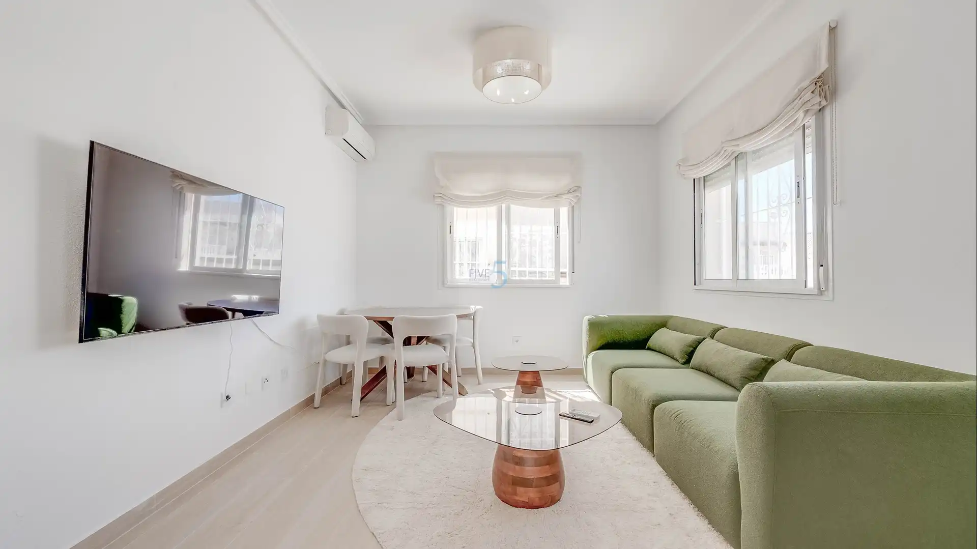 Sala d'estar de Casa o xalet en venda en Rojales amb Aire condicionat, Terrassa i Piscina