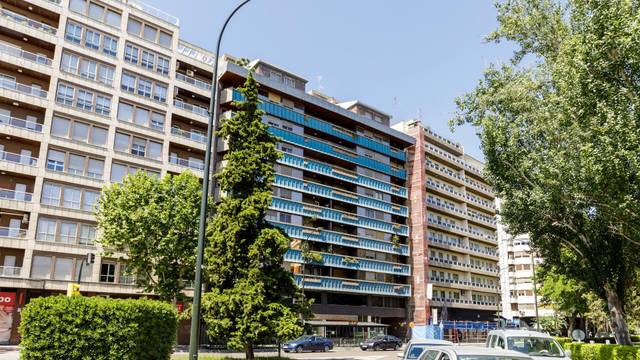 Piso en Venta en Avenida ALIERTA. CESAREO, 4 en Paseo Constitución - Las Damas