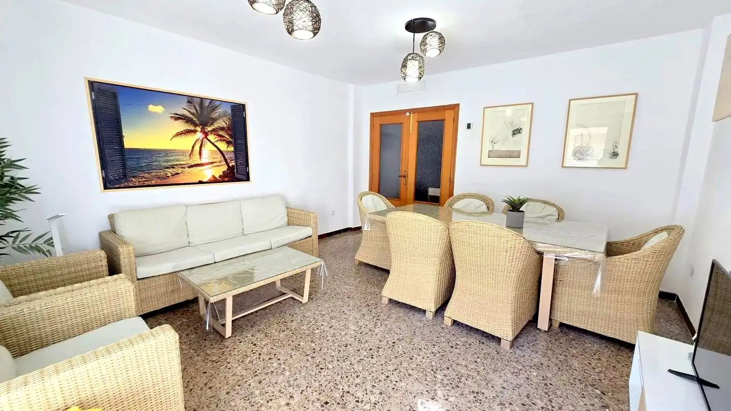 Wohnzimmer von Wohnung zur Miete in Gandia