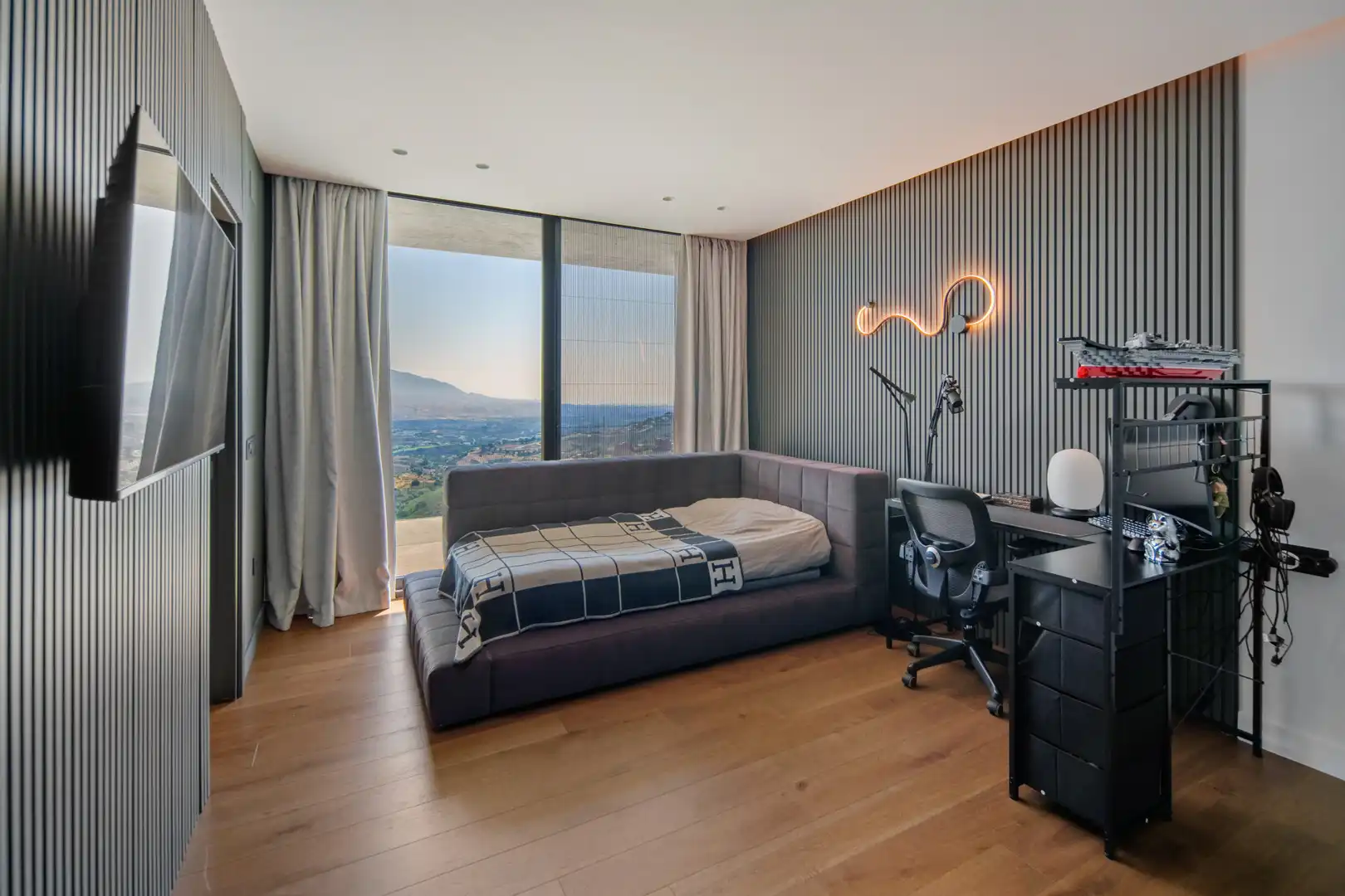 Bedroom of Houses for sale in Marbella  with Air Conditioner, Private garden and Terrace