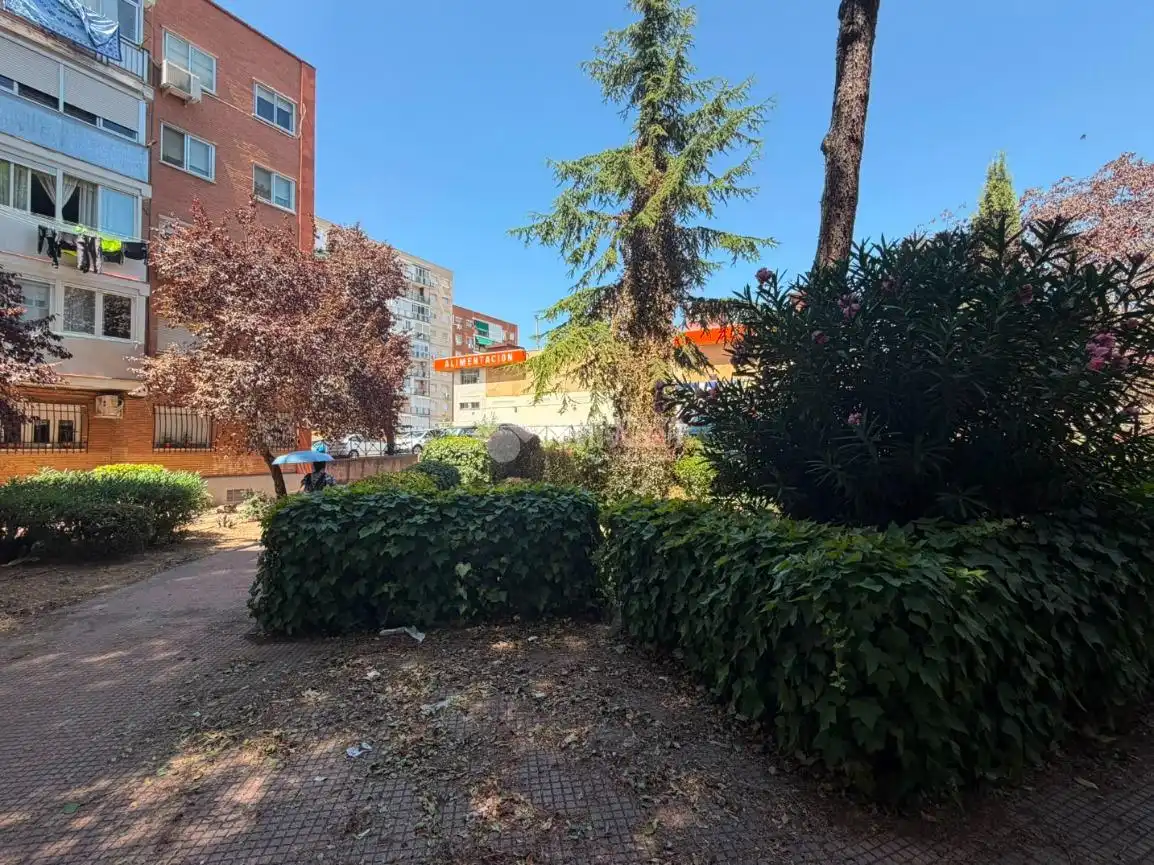 Vista exterior de Pis en venda en Alcalá de Henares