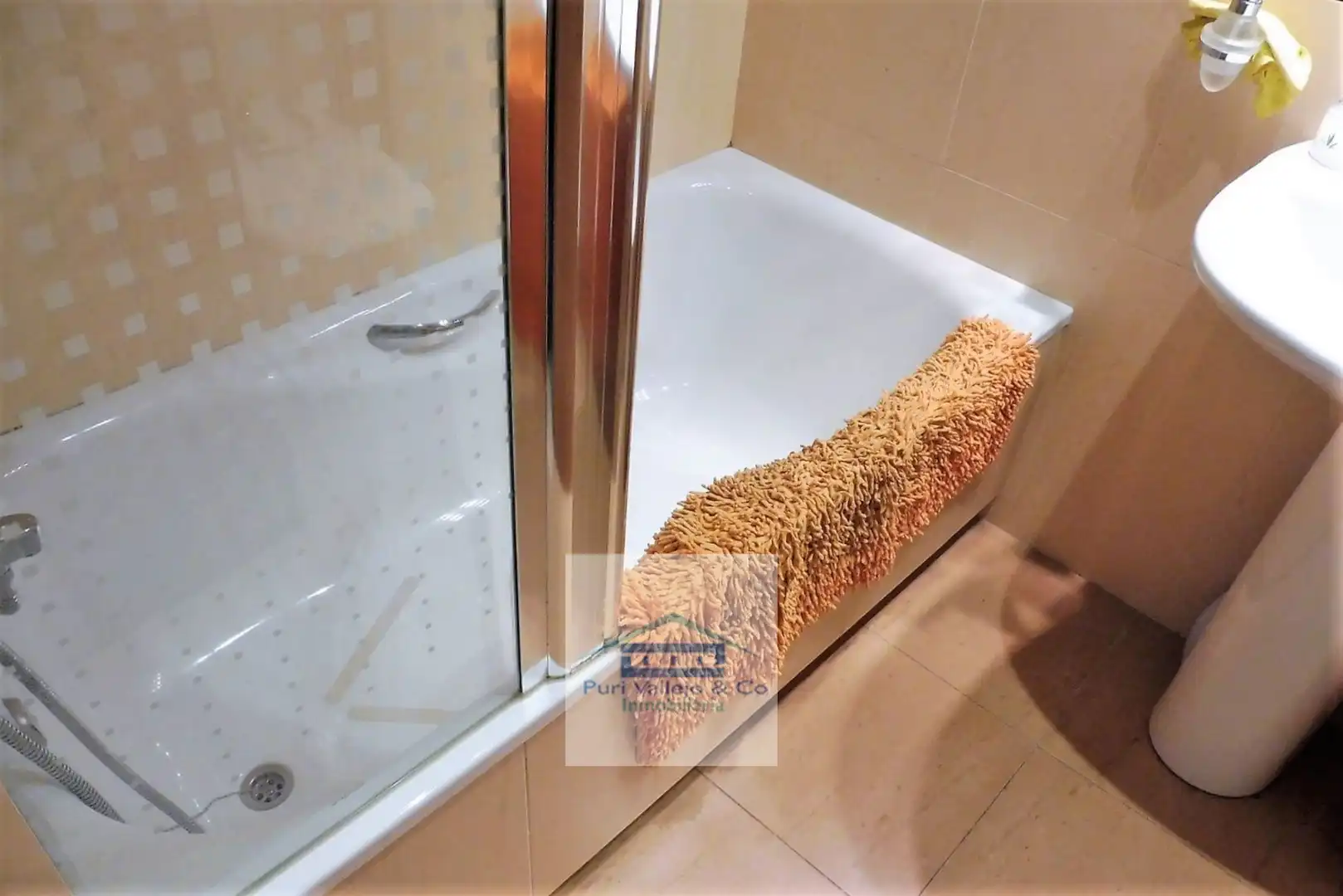 Baño de Piso en venta en Córdoba con Aire acondicionado, Trastero y Amueblado