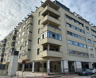 Exterior view of Flat for sale in Alcalá de Henares  with Air Conditioner, Heating and Community pool