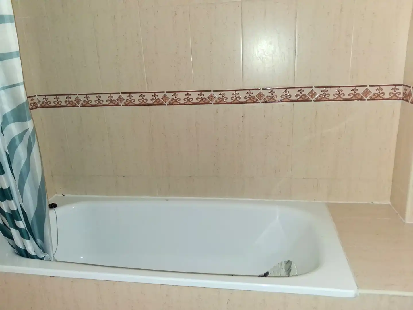 Baño de Casa adosada en venta en Osera de Ebro con Calefacción, Parquet y Terraza