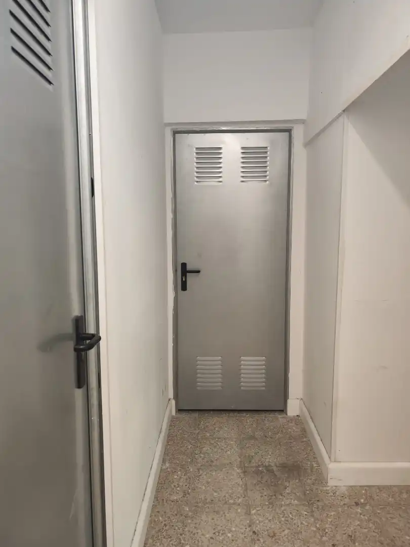 Badezimmer von Lagerraum zum Verkauf in Madrid