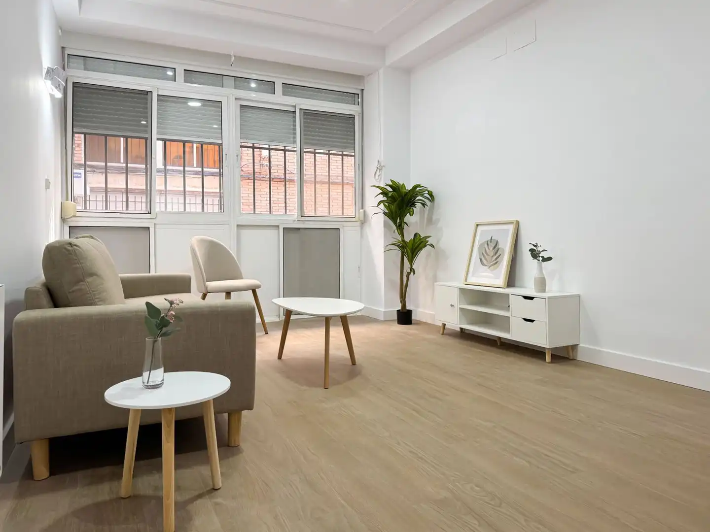 Living room of Flat for rent in Puertollano  with Air Conditioner, Heating and Furnished