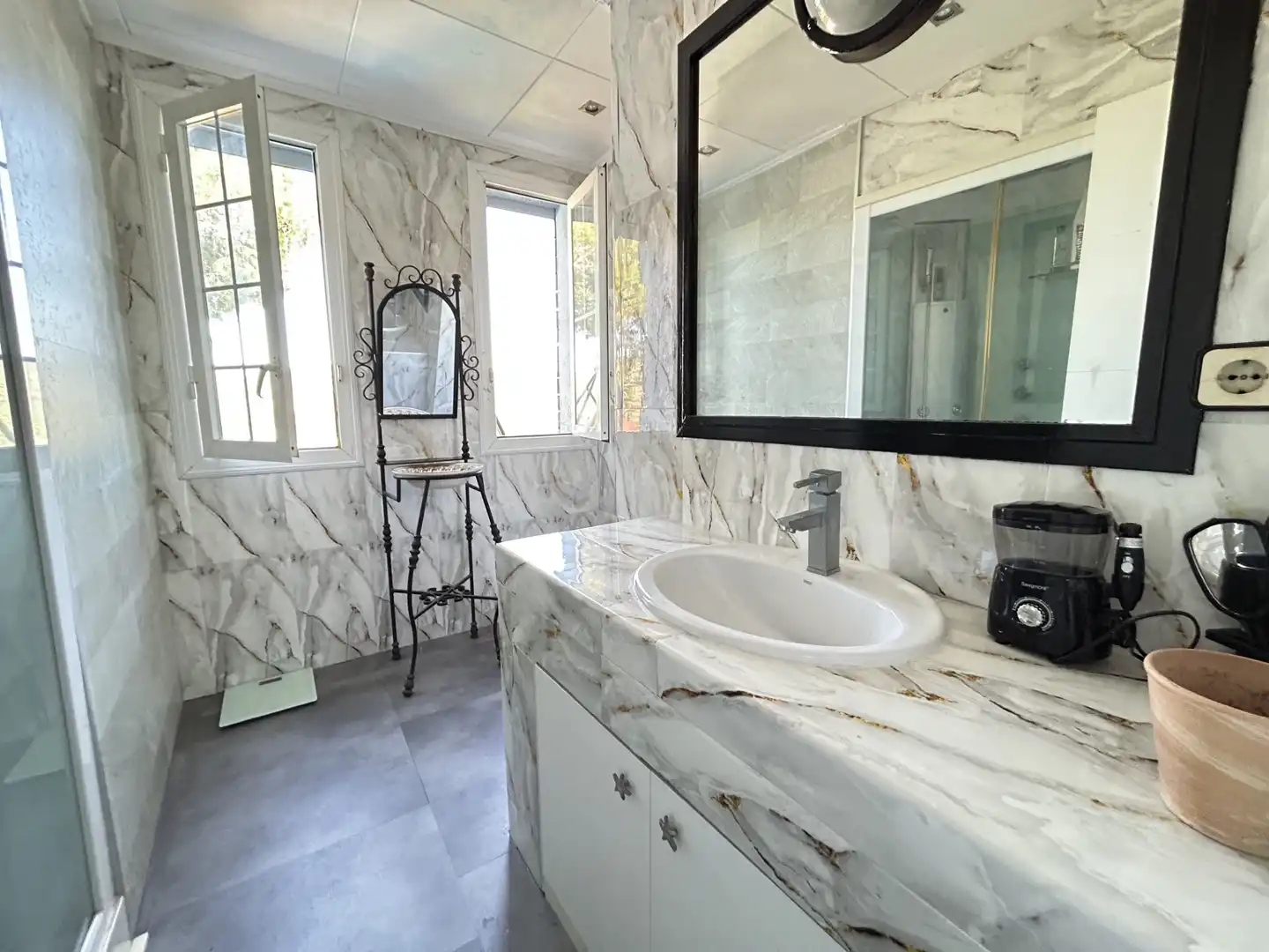 Badezimmer von Haus oder Chalet zum Verkauf in Cervelló mit Klimaanlage, Privatgarten und Schwimmbad