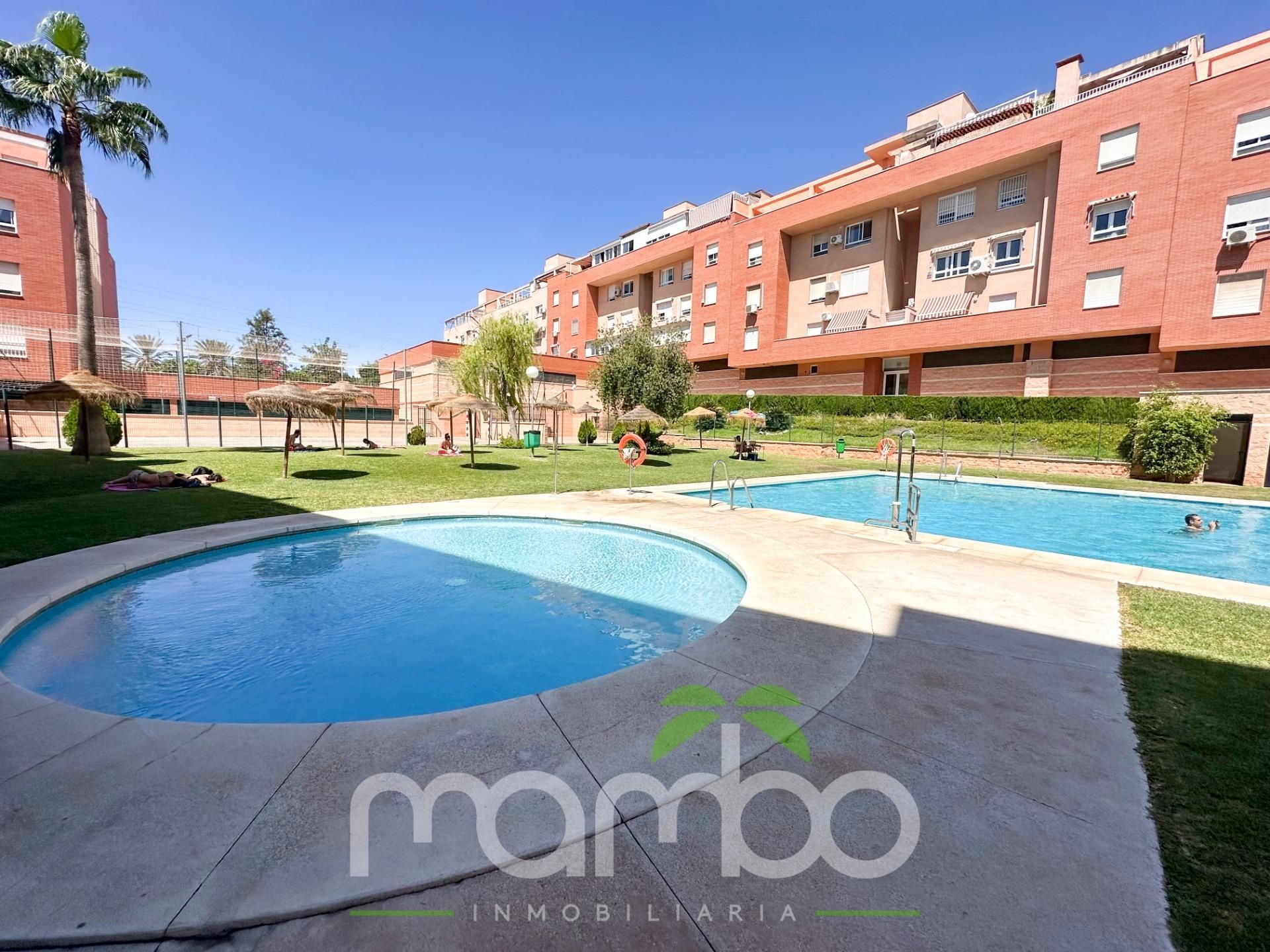 Jardí de Pis de lloguer en Málaga Capital amb Jardí privat i Piscina comunitària