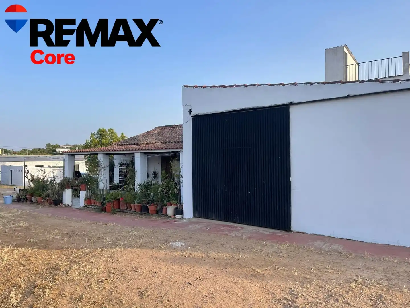 Vista exterior de Casa o xalet en venda en Mérida amb Aire condicionat, Jardí privat i Terrassa