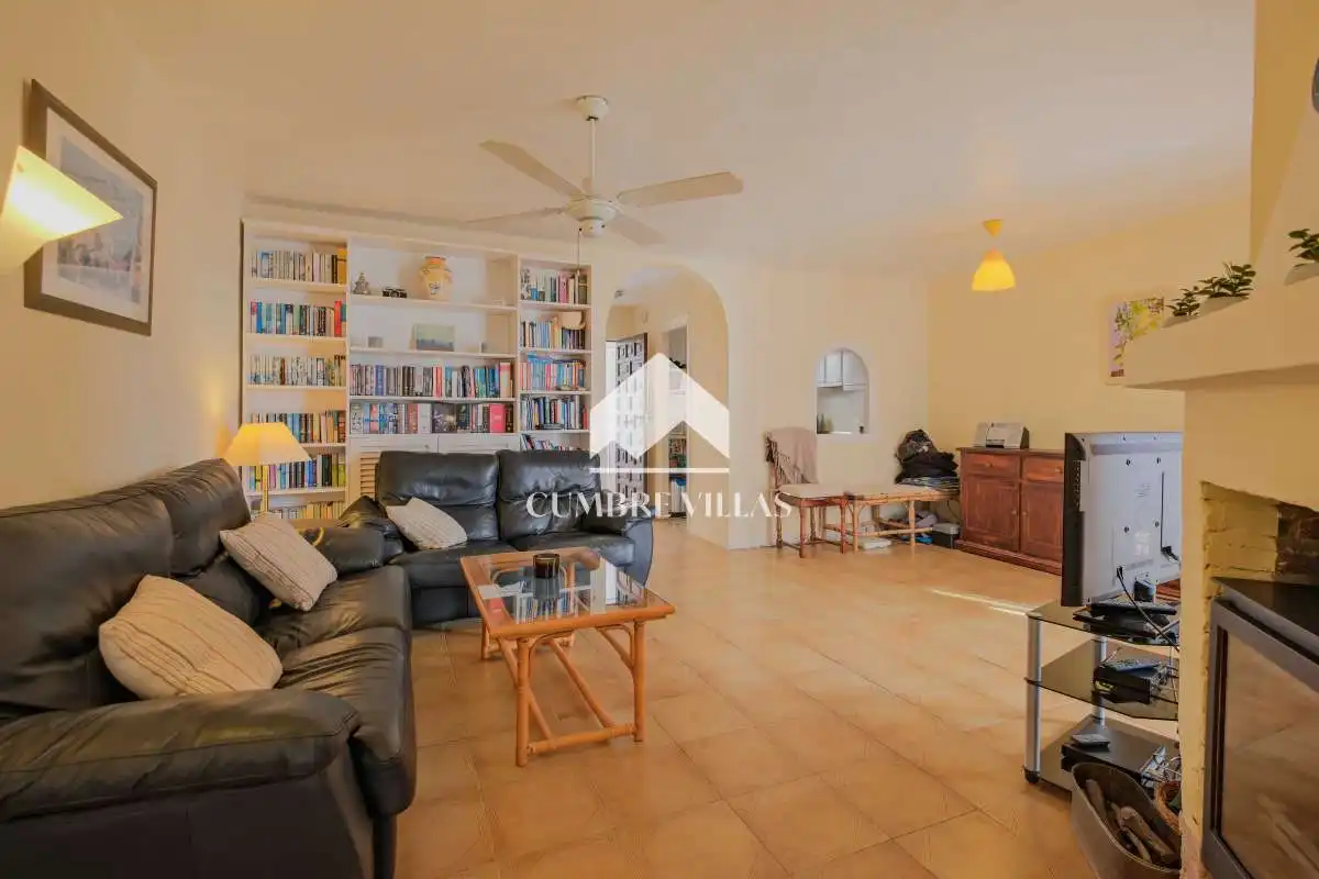 Sala d'estar de Casa o xalet en venda en Salobreña amb Terrassa, Internet i Piscina comunitària