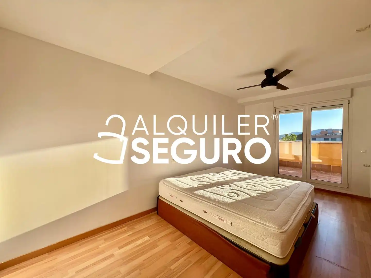 Dormitori de Àtic de lloguer en Colmenar Viejo amb Aire condicionat, Calefacció i Terrassa