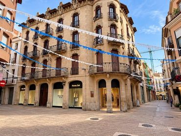 Appartamento con balcone in vendita a Centre