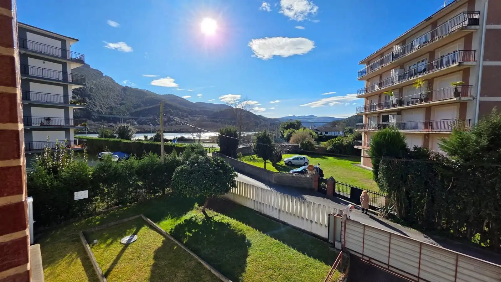 Außenansicht von Wohnung zum Verkauf in Castro-Urdiales mit Heizung und Abstellraum