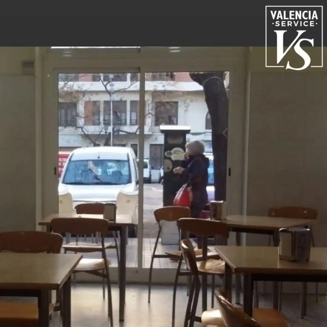Local commercial en cession à L'Eixample, imagen 3