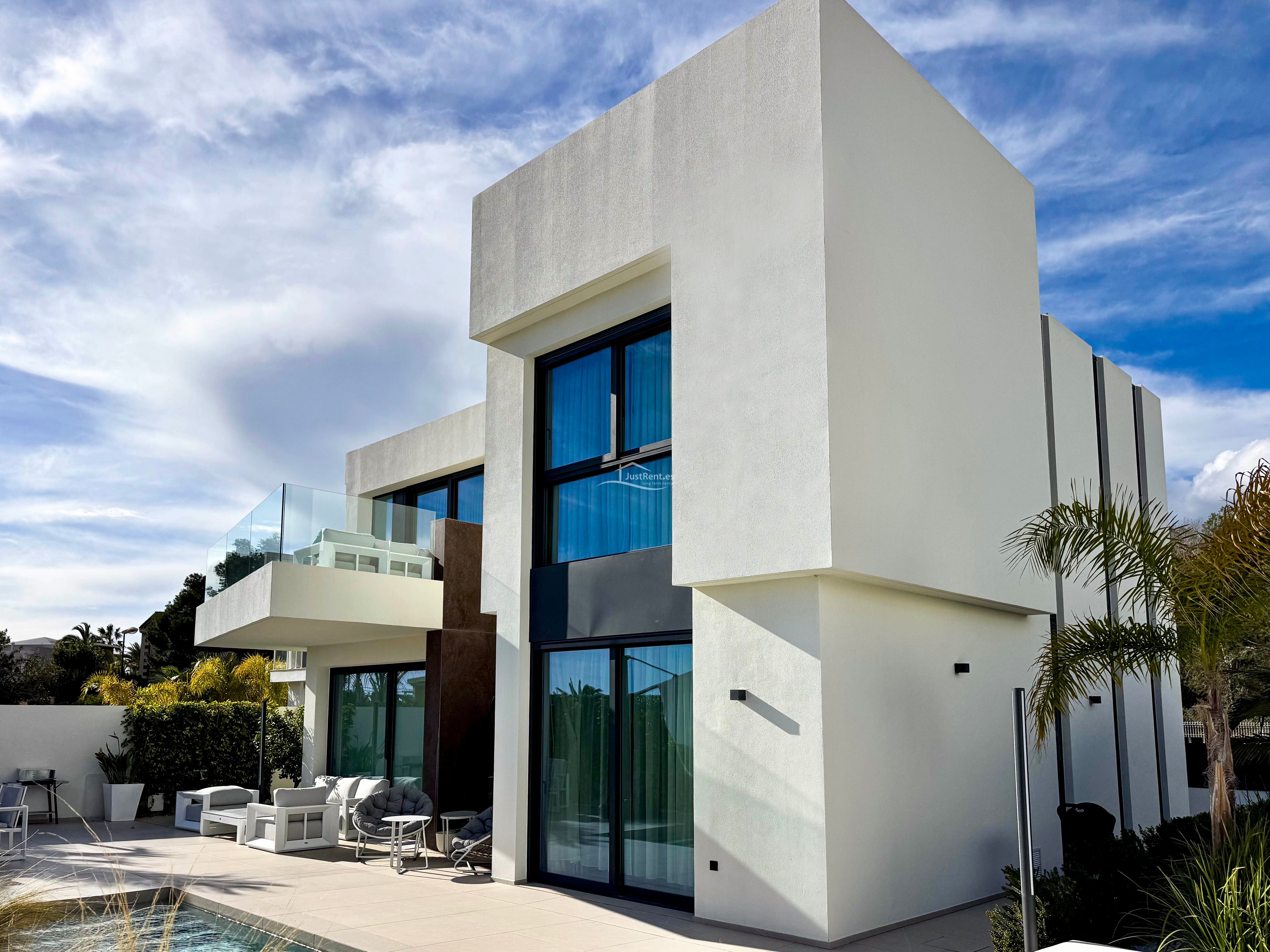 Vista exterior de Casa o xalet de lloguer en La Nucia amb Aire condicionat, Terrassa i Traster