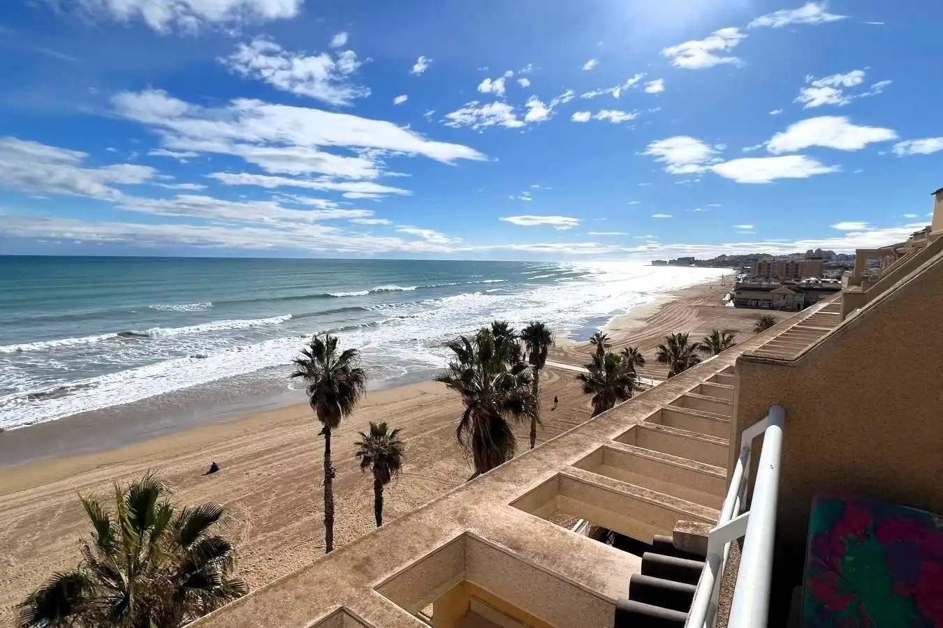 Vista exterior de Àtic en venda en Torrevieja amb Aire condicionat, Calefacció i Terrassa