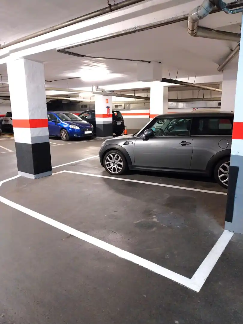 Parkplatz von Garage zum Verkauf in Barcelona