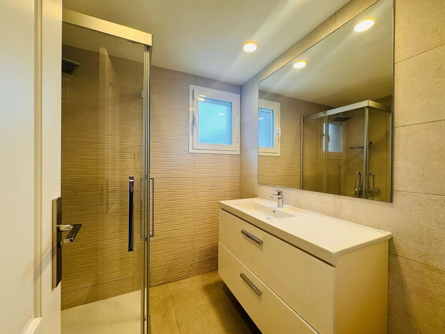 Bathroom of Apartments for sale in Marbella  with Heating, Terrace and Community pool