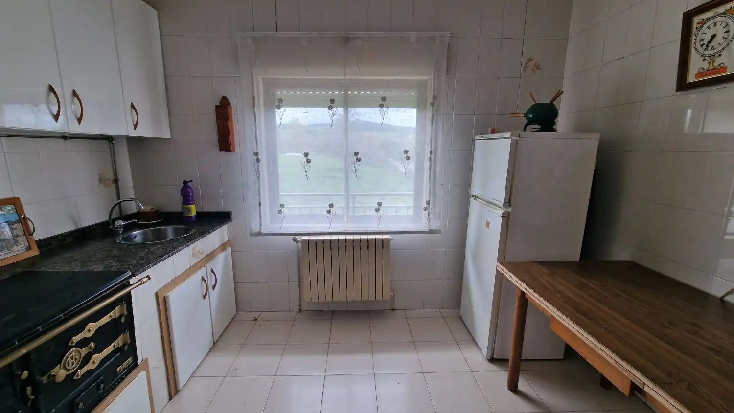 Kitchen of Houses for sale in Torrelavega   with Heating, Storage room and Balcony