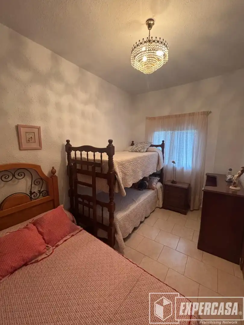 Habitación de Casa o chalet en venta en Torrent con Terraza, Trastero y Piscina