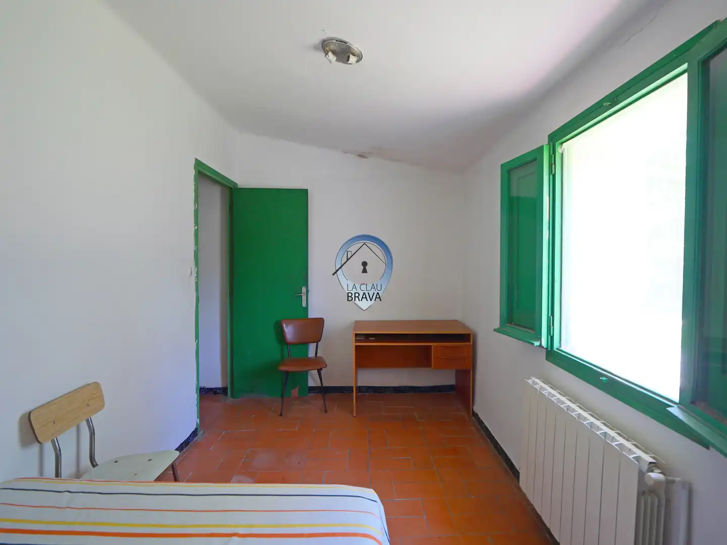 Country house zum Verkauf in Bescanó mit Heizung, Privatgarten und Terrasse