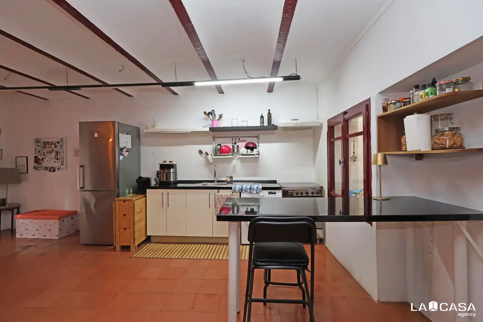 Cuina de Dúplex en venda en Barcelona amb Terrassa i Traster