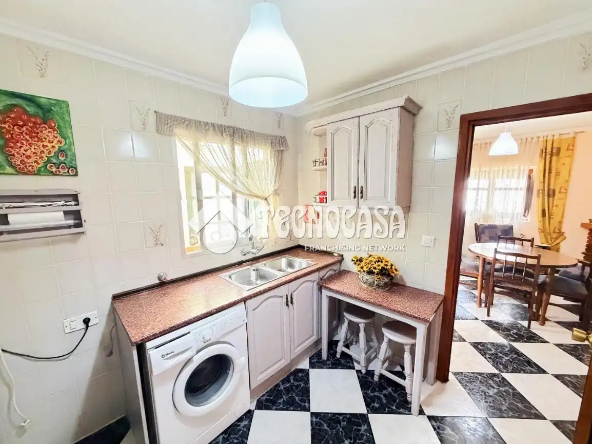 Cocina de Casa adosada en venta en Campillo de Altobuey con Calefacción, Jardín privado y Terraza