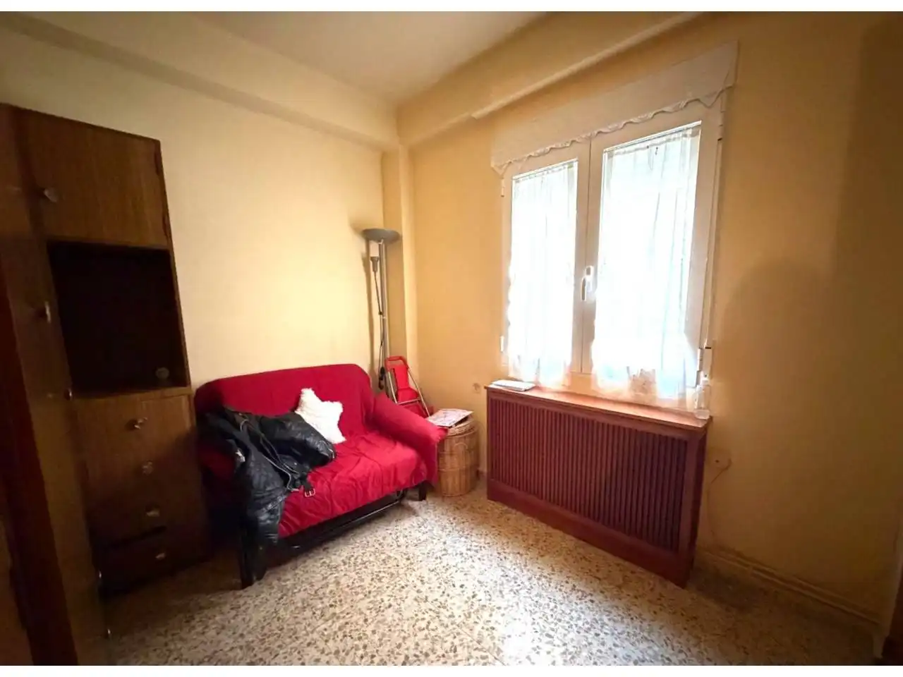 Habitación de Piso en venta en Albacete con Calefacción, Trastero y Balcón