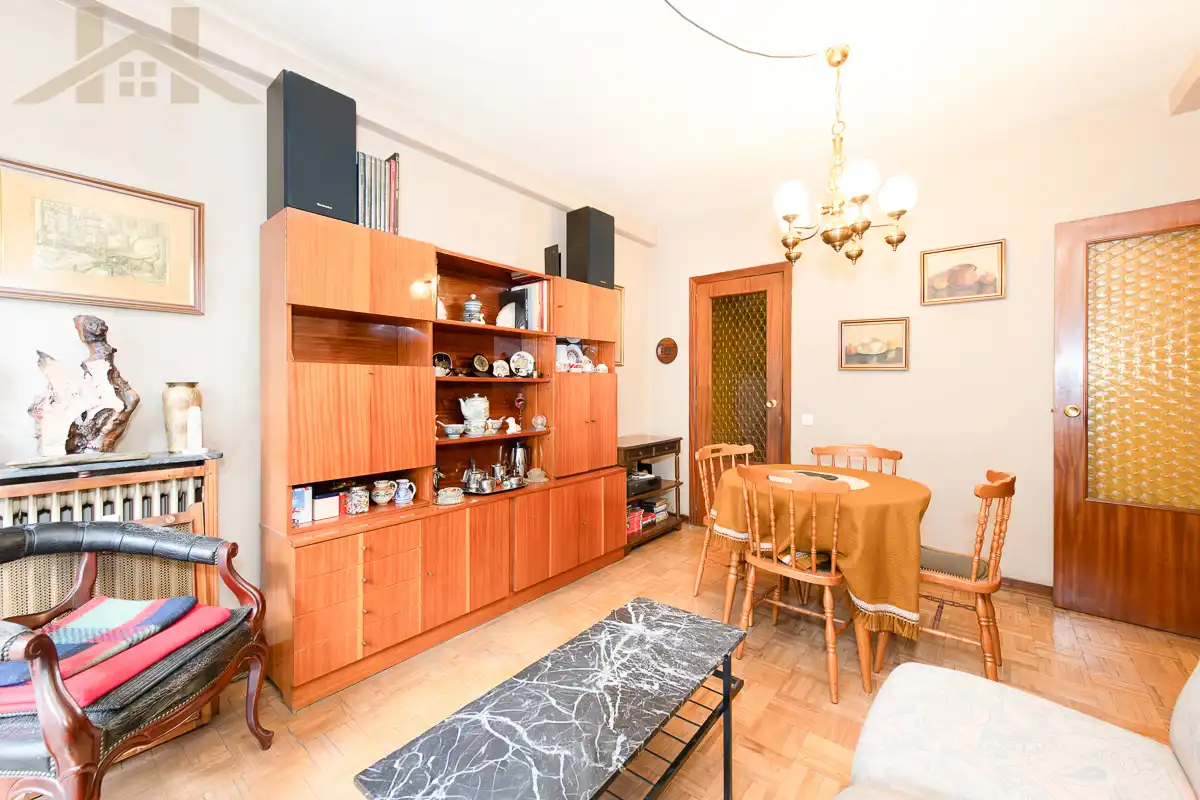 Living room of Flat for sale in Madrid  with Air Conditioner, Heating and Community pool