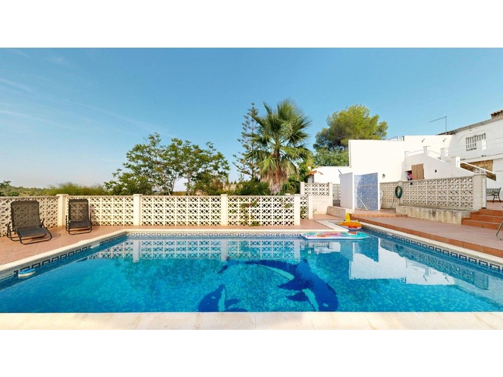 Swimming pool of House or chalet for sale in Montroy  with Air Conditioner, Private garden and Terrace