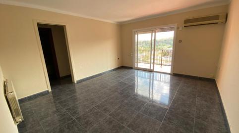 Foto 2 de Pis en venda a Olesa de Montserrat, Barcelona